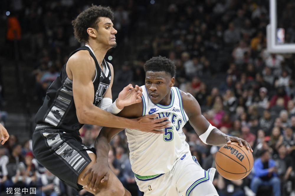 利昂后卫对 利昂后卫对